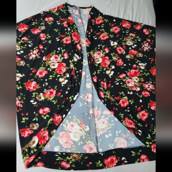 Black Floral Cardigan - Picture 1 of 4